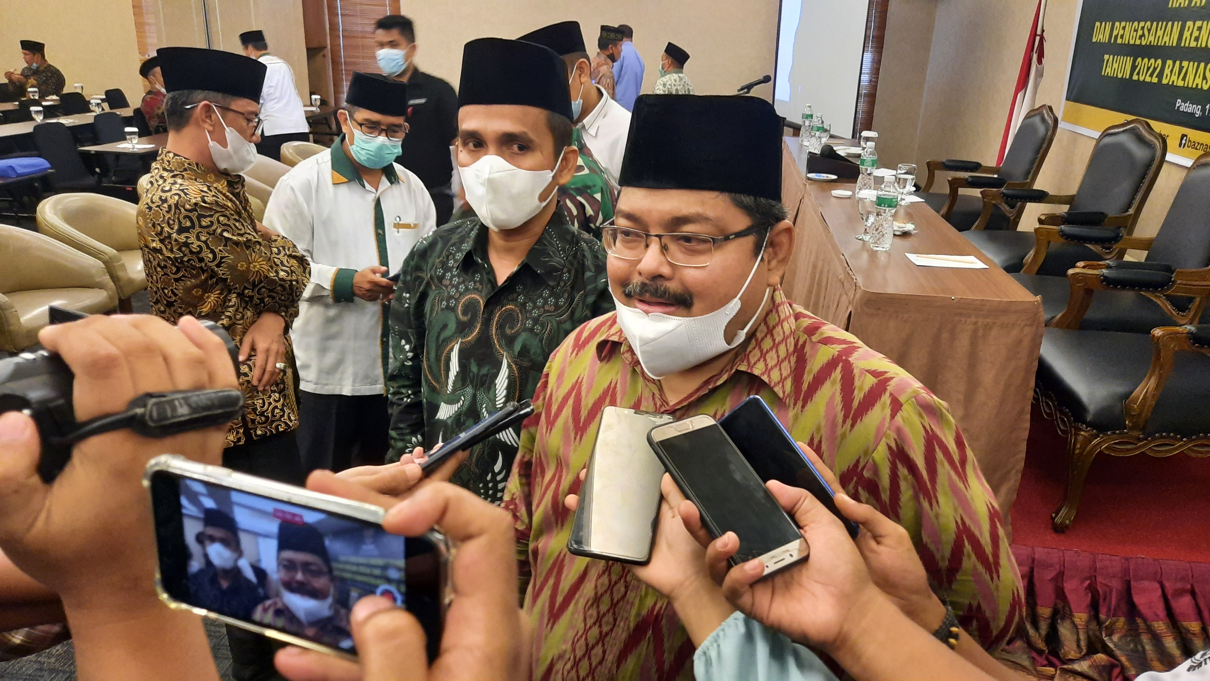 Target Penerimaan zakat, Infak dan Sedekah di Baznas Sumbar Melebihi Target Mencapai 30 Milyar