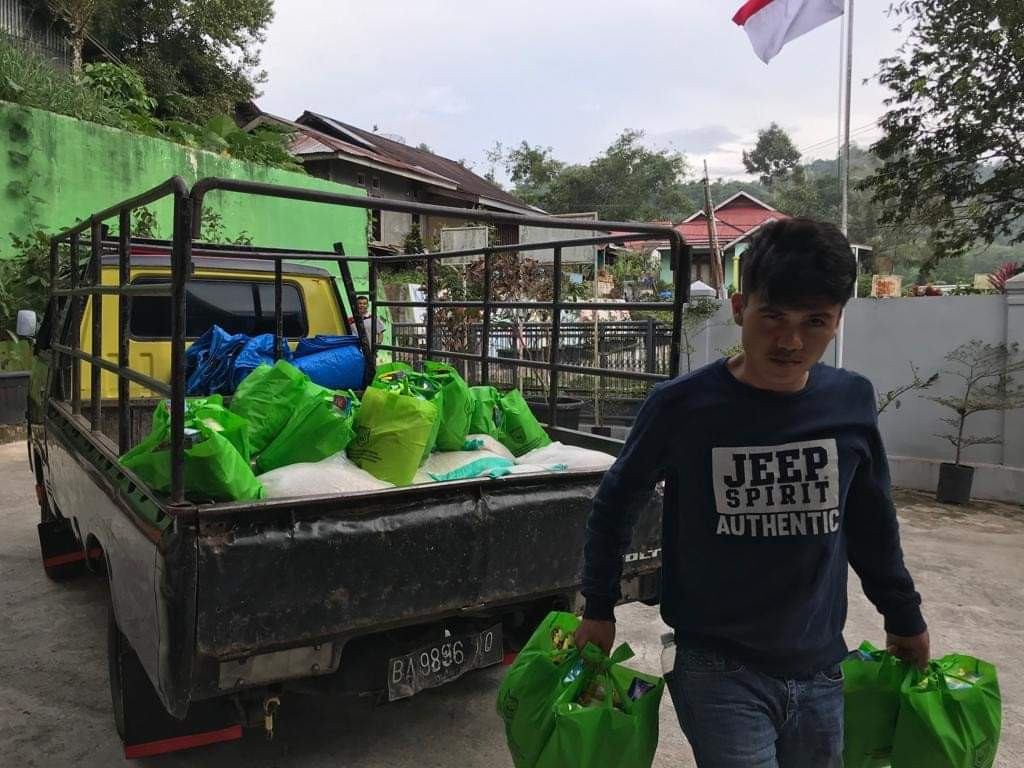 Lansia dan Disabilitas Terima Bantuan Sembako