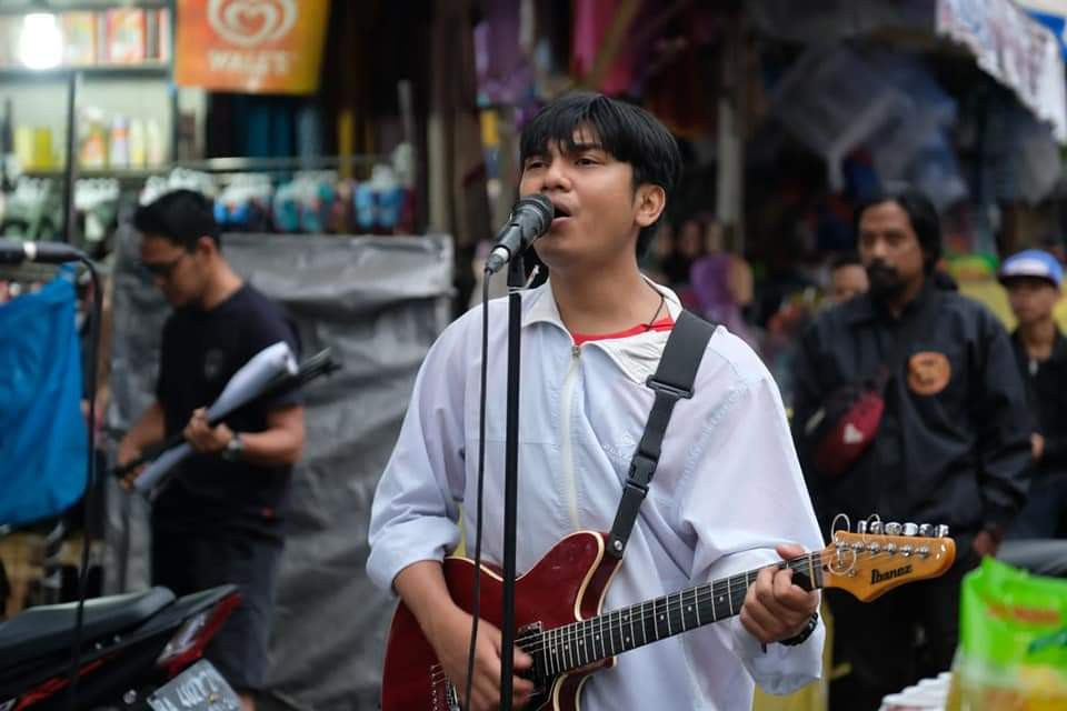 Jelang Berbuka, Pengunjung Pasar Dihibur Coklat Kita