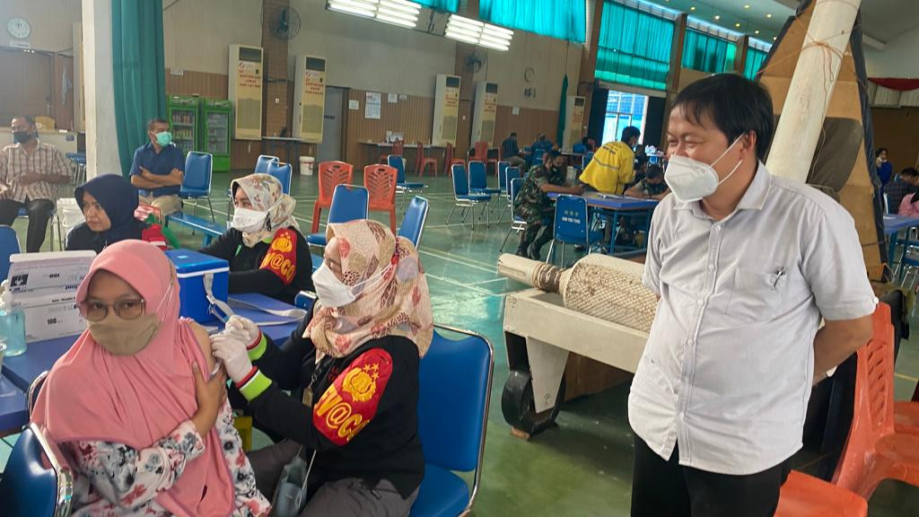 Terkait Vaksinasi, Albert Hendra Lukman: Pemerintah Harus Contoh Cara Kerja Polri  dan TNI  