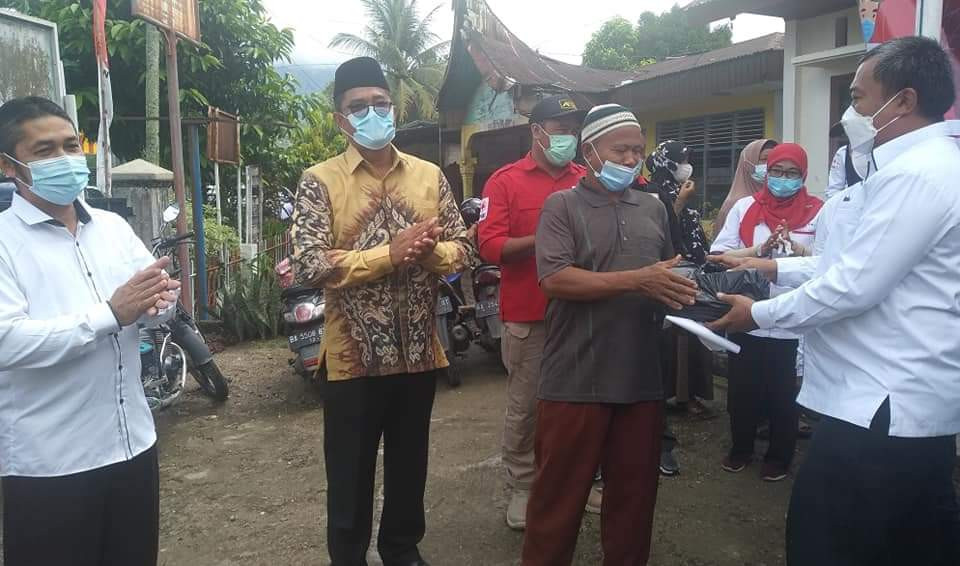 PMI Kota Padang Bersama PMI Kecamatan Kuranji Gelar Vaksin di Kelurahan Gunung Sarik