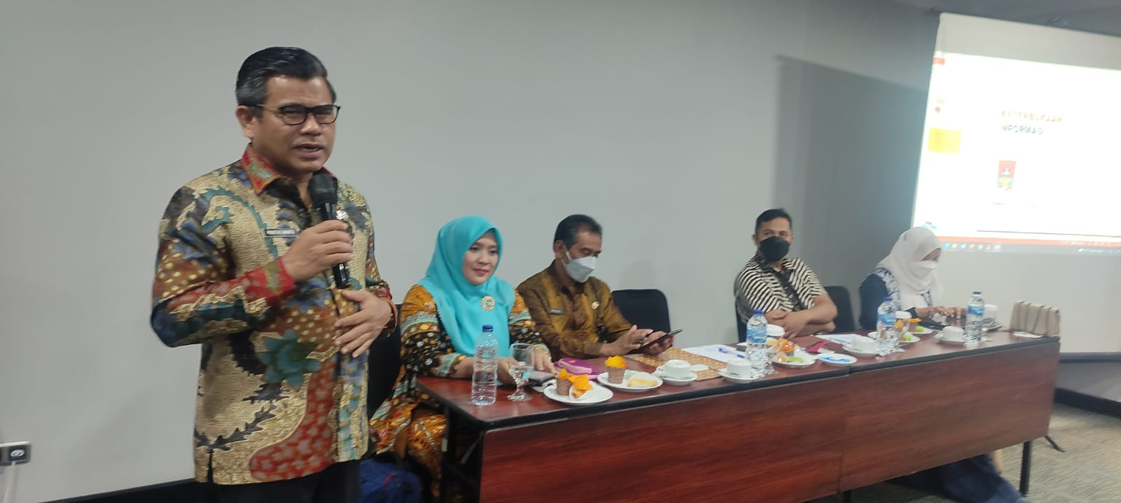 Perempuan Kawal Keterbukaan Informasi Publik