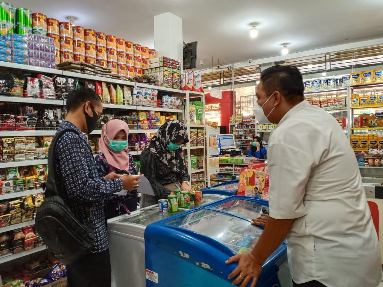 Disdag Padang Dapati Barang Kadaluwarsa Dijual Diswalayan 