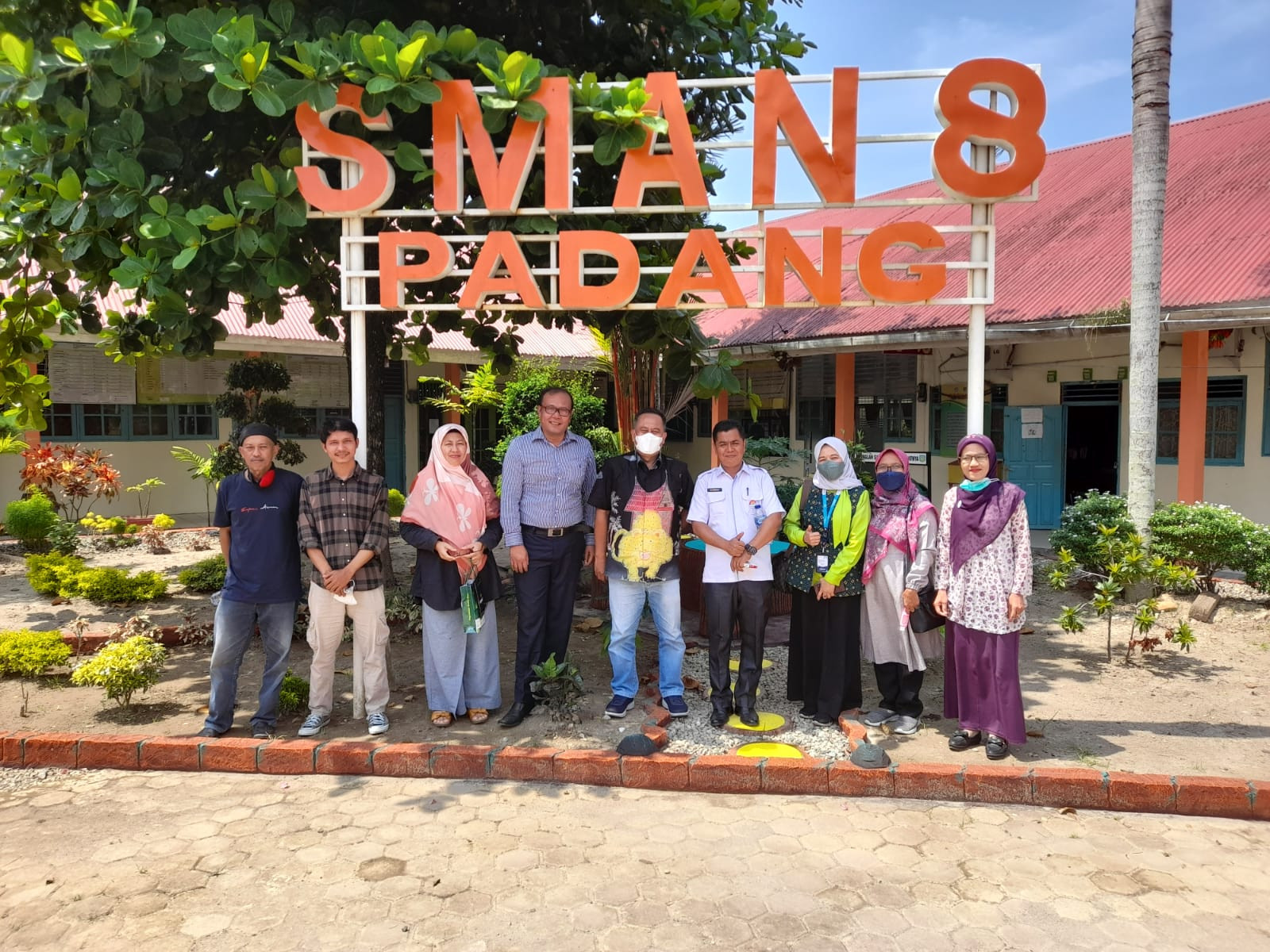Kunjungi Sekolah, Alumni SMA 8 Padang Bakal Membuat Berbagai Terobosan.