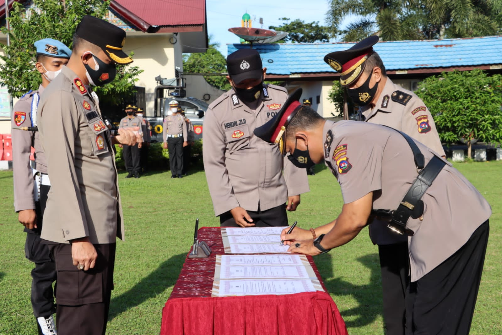 Upacara Serah Terima Jabatan Kabagren dan Kasat Binmas Polres Agam