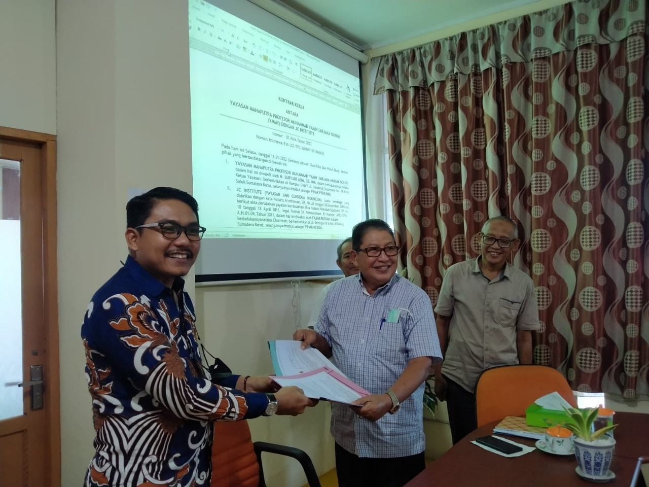 Terbitkan Buku Sejarah UMMY, Yayasan Mahaputra Profesor Muhammad Yamin Sarjana Hukum Bakal Gandeng J