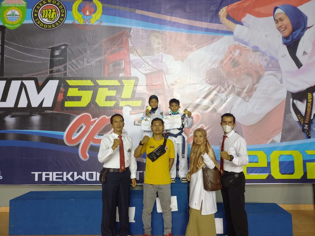 Dafa dan Khanza Raih Medali Emas Sumsel Open 2022