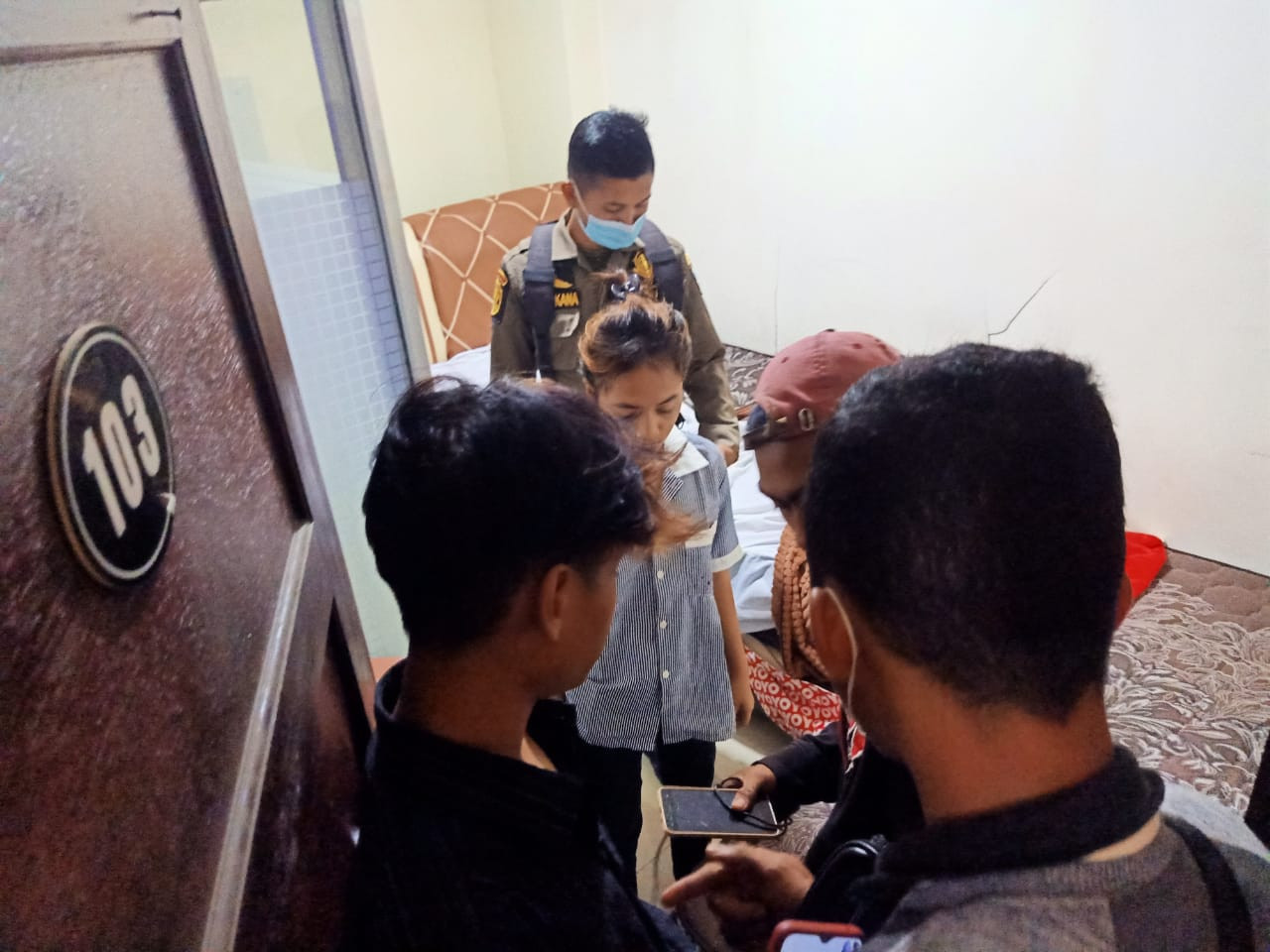 Nginap Di Hotel 10 Orang ABG Di Amankan Satpol PP Padang. 