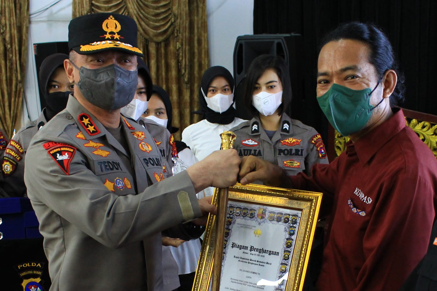 Rio Johanes , Calon Kuat Ketua IJTI Sumbar Raih Juara 1 Anugerah Jurnalistik Kapolda Sumbar 2022.