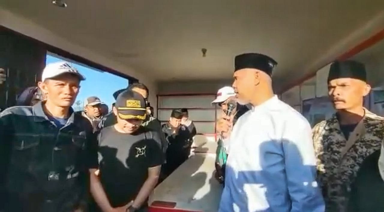 Gub Sumbar Tampung Langsung Aspirasi Pedagang Pasar Sungai Nanam Kab Solok 