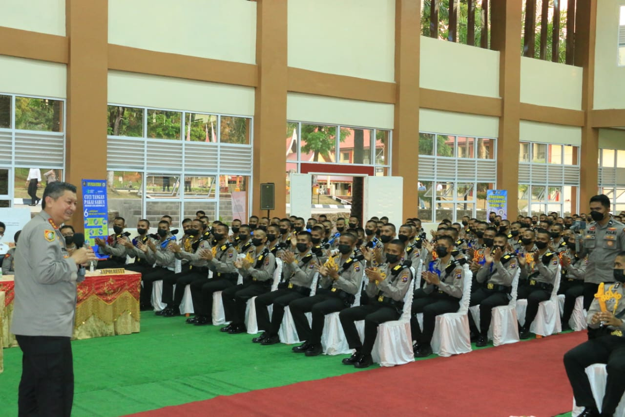 Kalemdiklat Polri berikan pencerahan kepada siswa Diktukba Polri TA 2022 di SPN Polda Sumbar 