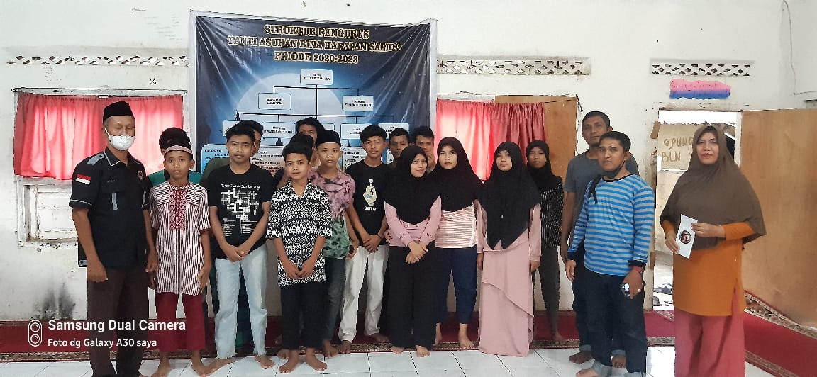 Komunitas Toyota Kijang Sejuta Pesona Salurkan Bantuan ke Panti Asuhan Bina Harapan Salido 