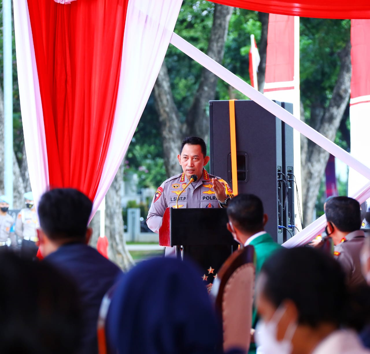 Bagikan Baksos Bareng Mahasiswa dan Pemuda, Kapolri: Teruslah Berkontribusi Terbaik untuk Bangsa 