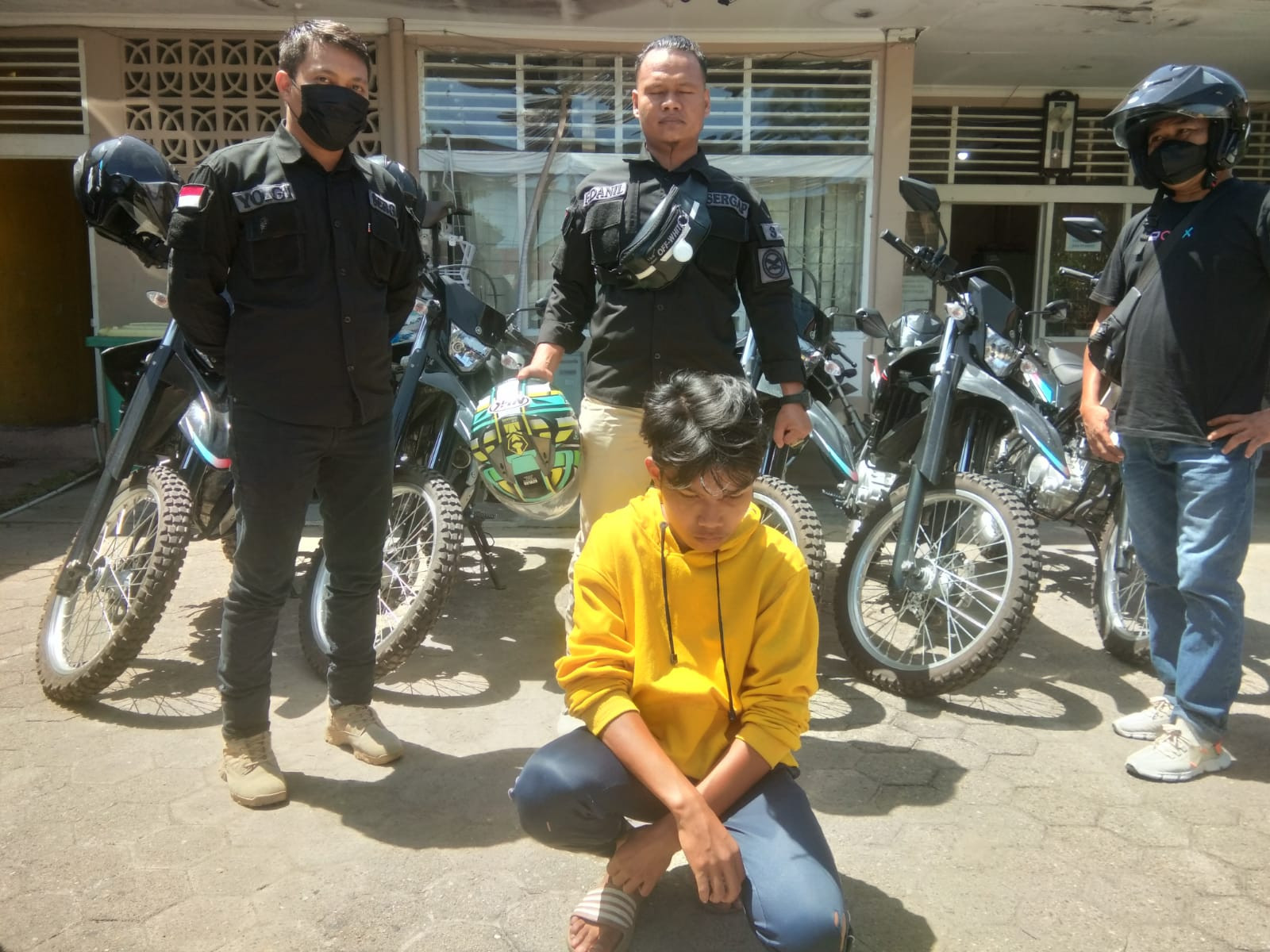 Tim Sergap Polisi Pamong Praja Kota Padang Aman \"Pak Ogah\" 