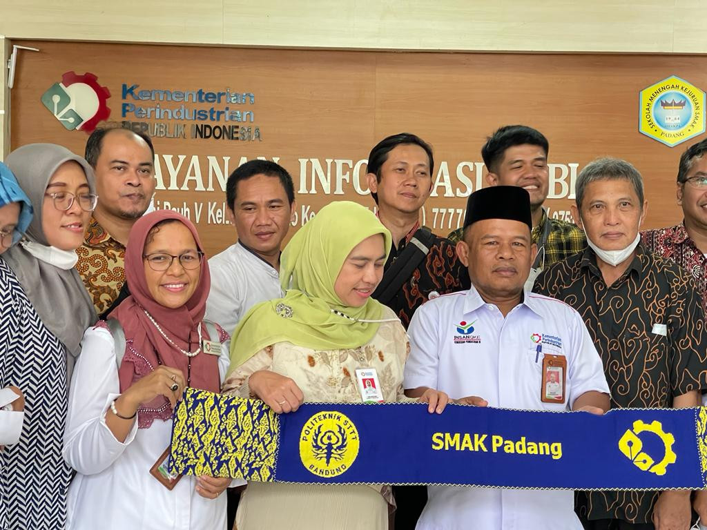 STTT Bandung Benchmarking Pengelolaan Laboratorium dan Studi Tiru WBBM ke SMK SMAK Padang