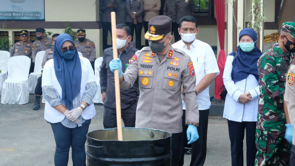 Pemusnahan Barang Bukti Sabu, Kapolda Sumbar: Kita sama-sama Berantas terhadap Narkoba 
