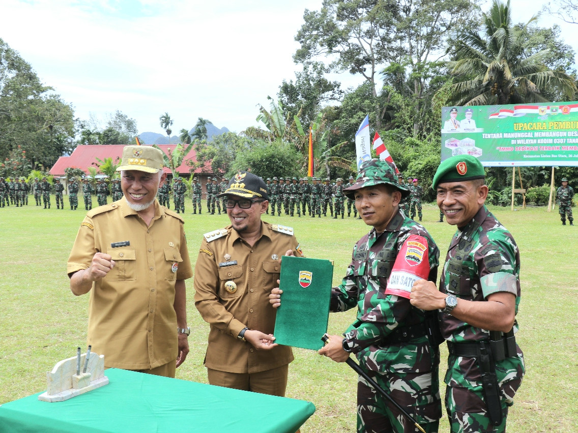 Gub Sumbar Buka TMMD 114 di Lintau Buo Utara, Tanah Datar