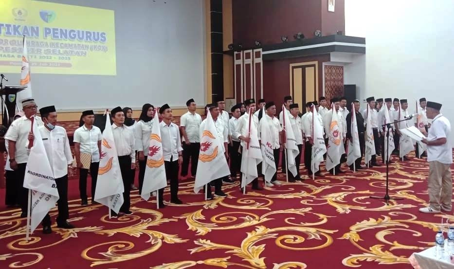 KONI Pessel Sumatra Barat Lantik 15 Koordinator Olahraga Kecamatan