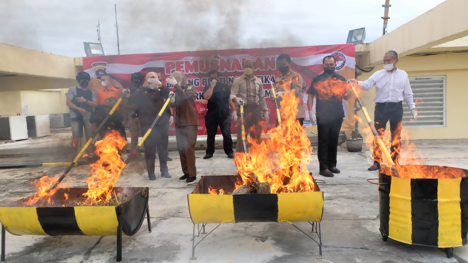 Polda Sumatra Barat musnahkan Barang Bukti 37,2 Kilogram Ganja 