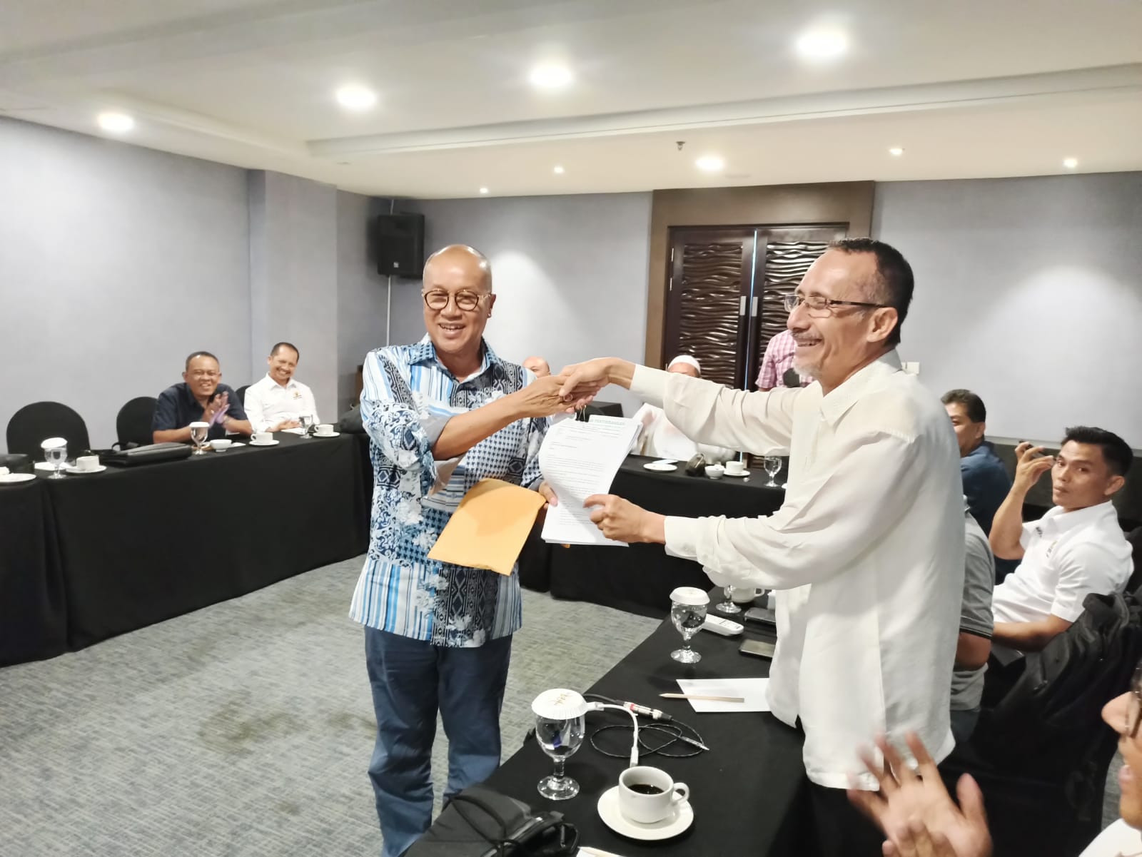 Seluruh Komponen Kadin Sumbar Duduk Bersama