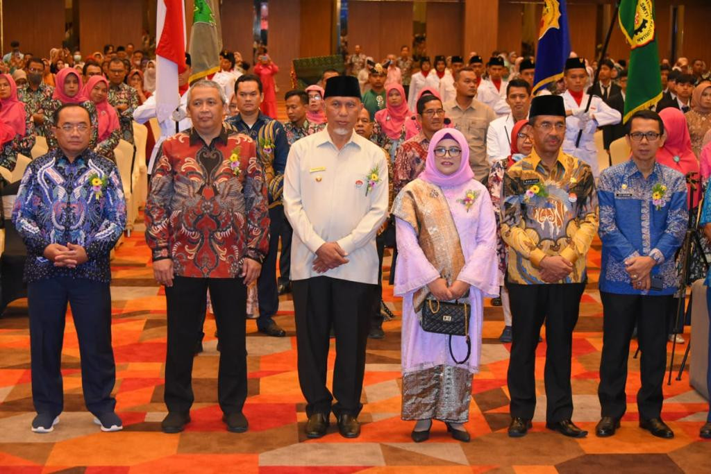 SMTI Padang Lantik 138 Lulusan, Gubernur Sumbar: Kami Akan Buat SMK Serupa
