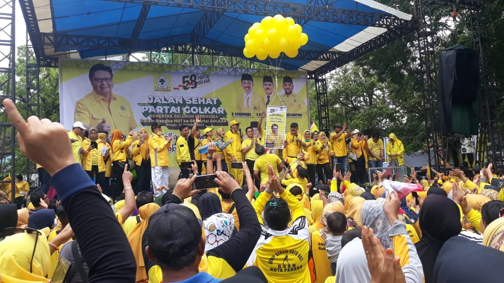Wow. Jalan Sehat HUT ke-58 Partai Golkar Membludak, GOR Agus Salim Menguning