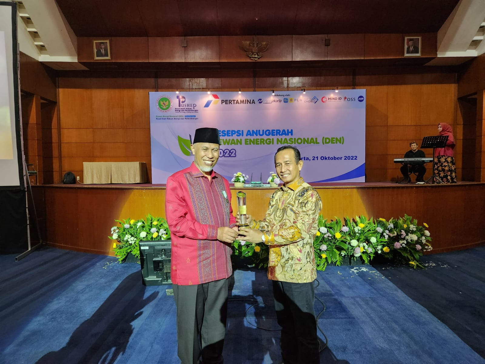 Pemprov Sumbar Raih Penghargaan DEN, Pertamina dan Hiswana Migas Beri Selamat 