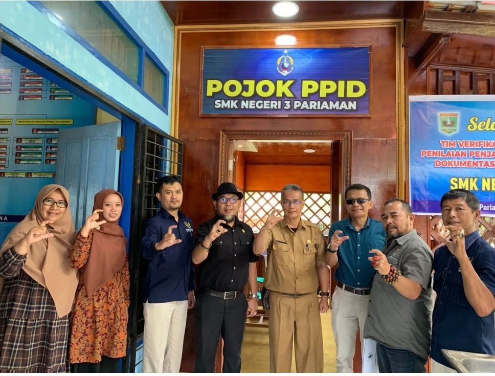 Keren SMK 3 Pariaman Punya Pojok PPID 