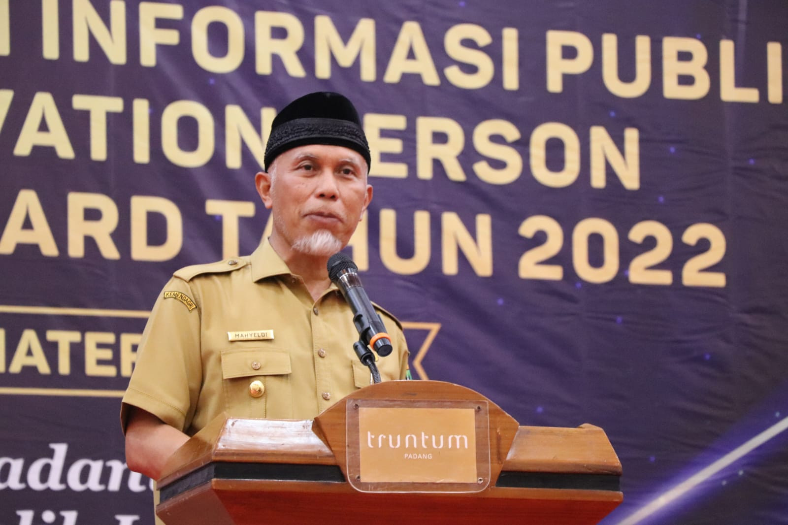 Gub Sumbar: Badan Publik Di sumbar Harus Serius dalam Imformasi Publik 