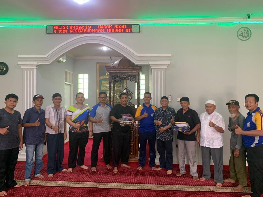 Bergoro  di Masjid Asy Syahidin Lolong, Tim Ditlantas Polda Sumbar Diapresiasi Syaharman