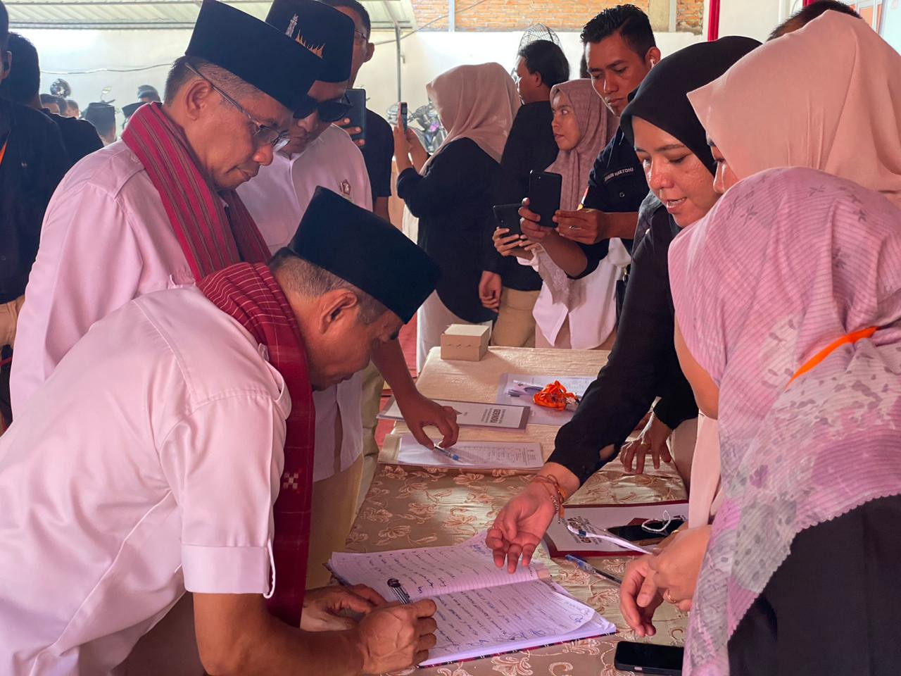 Partai Gerindra Sumbar Mendaftarkan Bakal Calegnya ke KPU 