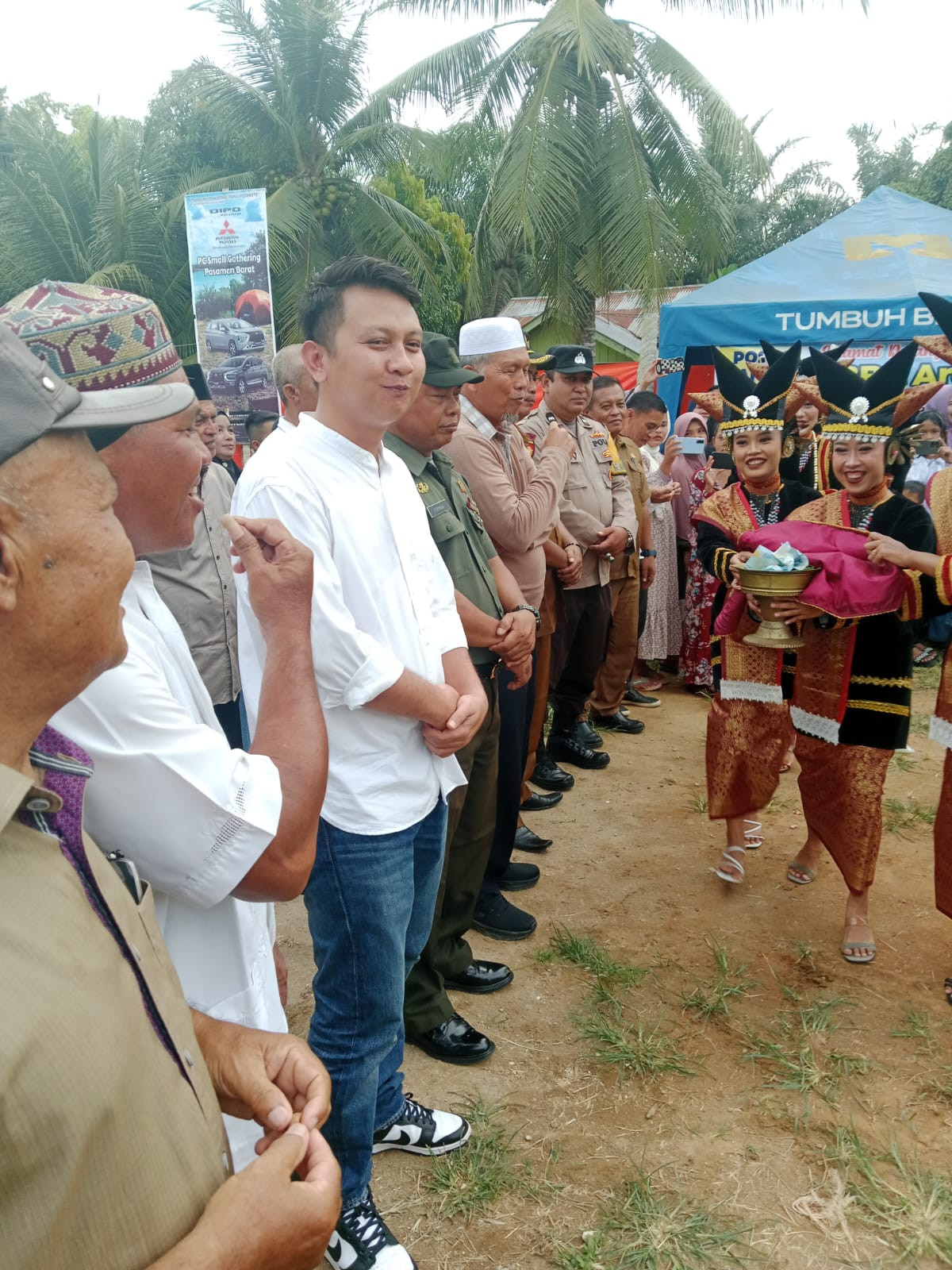 Bola Voli BBC Cup ke IX di Buka Langsuang Bupati Pasbar