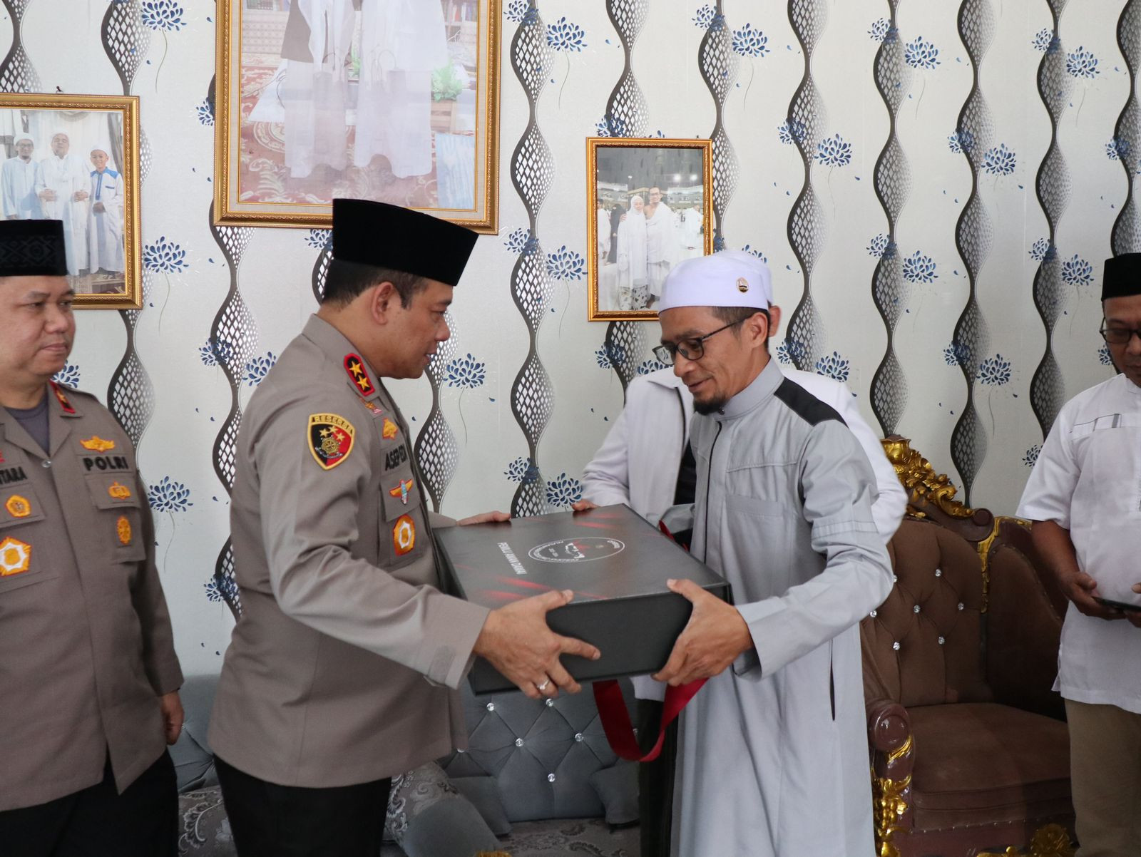 Ketua Ponpes Daarul Falah Ciamis Dukung Polri Wujudkan Pemilu Damai 