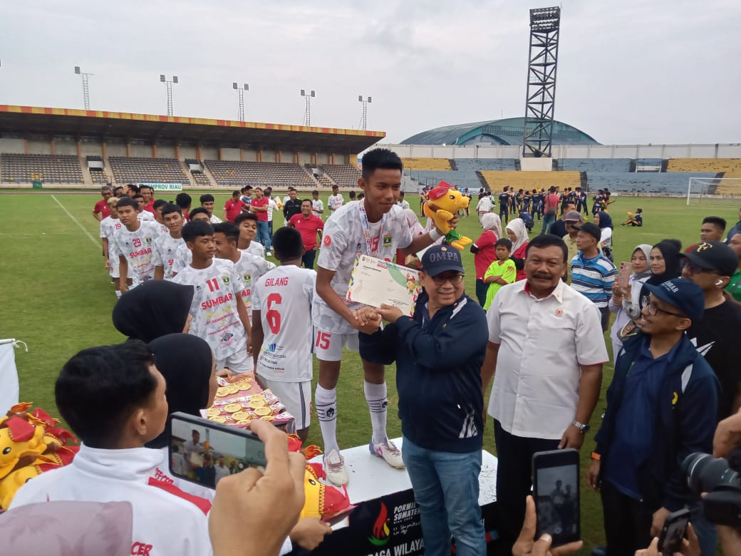 Luar Biasa, Kalahkan Riau, Sumbar Bawa Pulang Mendali Emas Sepakbola  Porwil XI