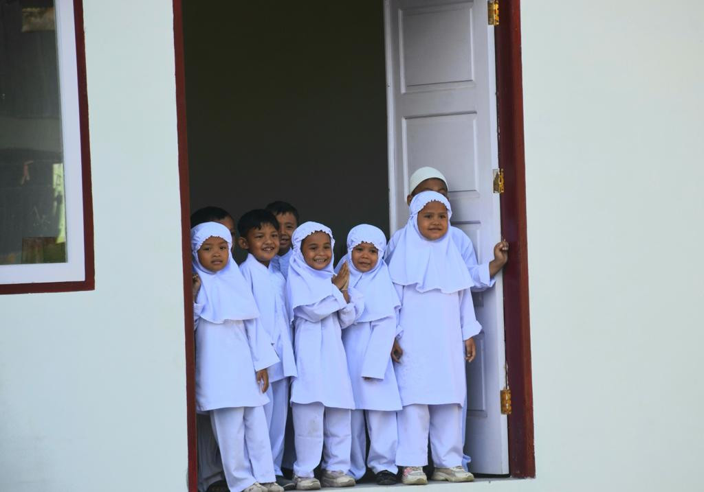 SDN 17 Mata Air Punya 12 Ruang Kelas Baru, Hendri Septa: Alhamdullilah 450 RKB Selesai 