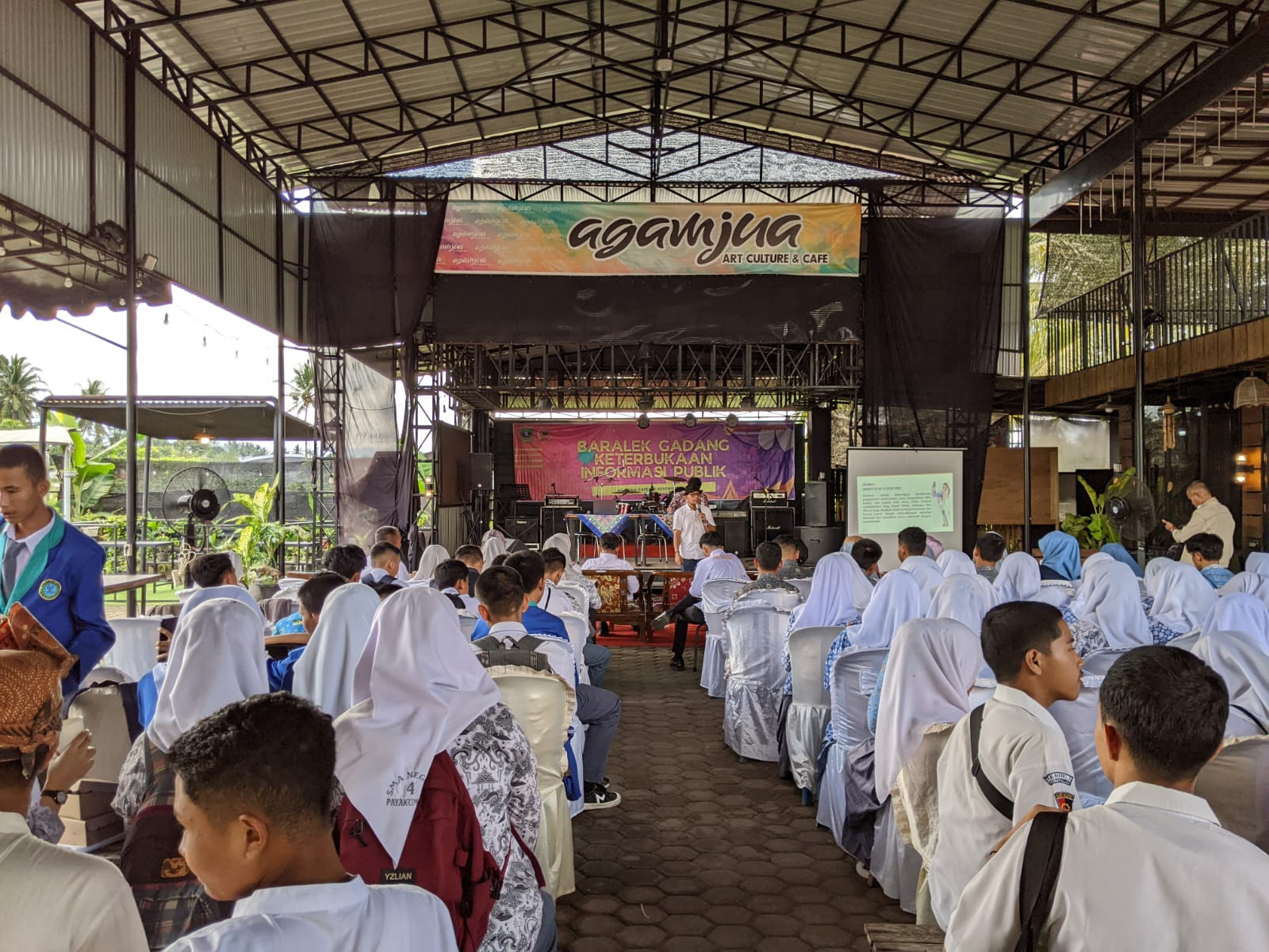 Siswa SMA dan SMK se Payakumbuh Dilatih Tidak Terjebak Hoaks
