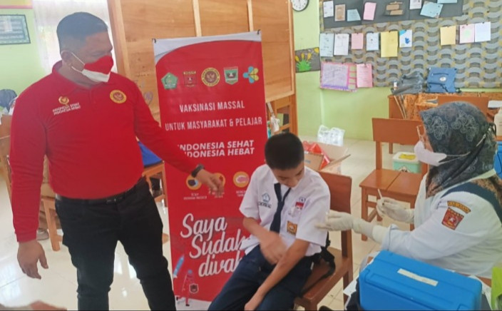 BIN Sumbar Gelar Vaksinasi Massal, Salah Satunya di SMPN 1 Banuhampu Kab. Agam