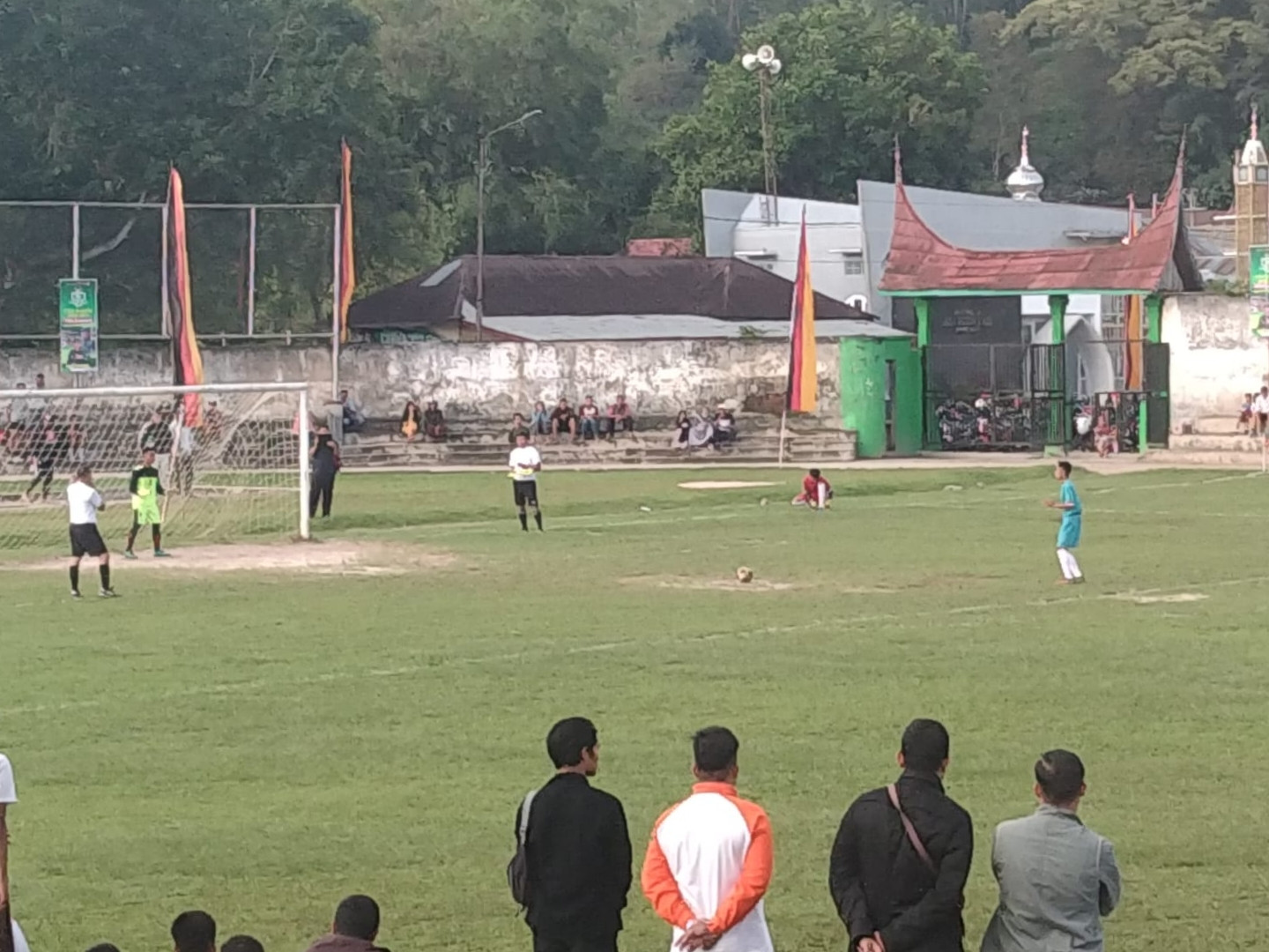 Piala KASAD: Ponpes Diniyah Pasia Menang Pinalti 3-1 atas Ponpes Prof. Dr. Hamka