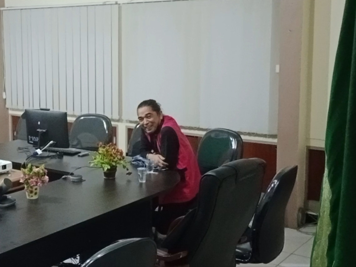 David Kasidi Tiba Pukul 20.36 wib di Gedung Kejari Bukittinggi Dalam Kondisi Sehat