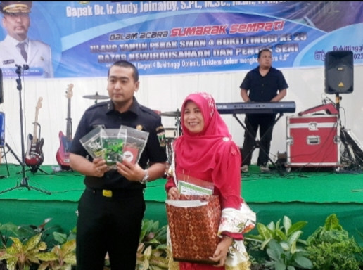 Wakil Gubernur Sumbar Hadiri Milad 25 Tahun SMAN 4 Bukittinggi