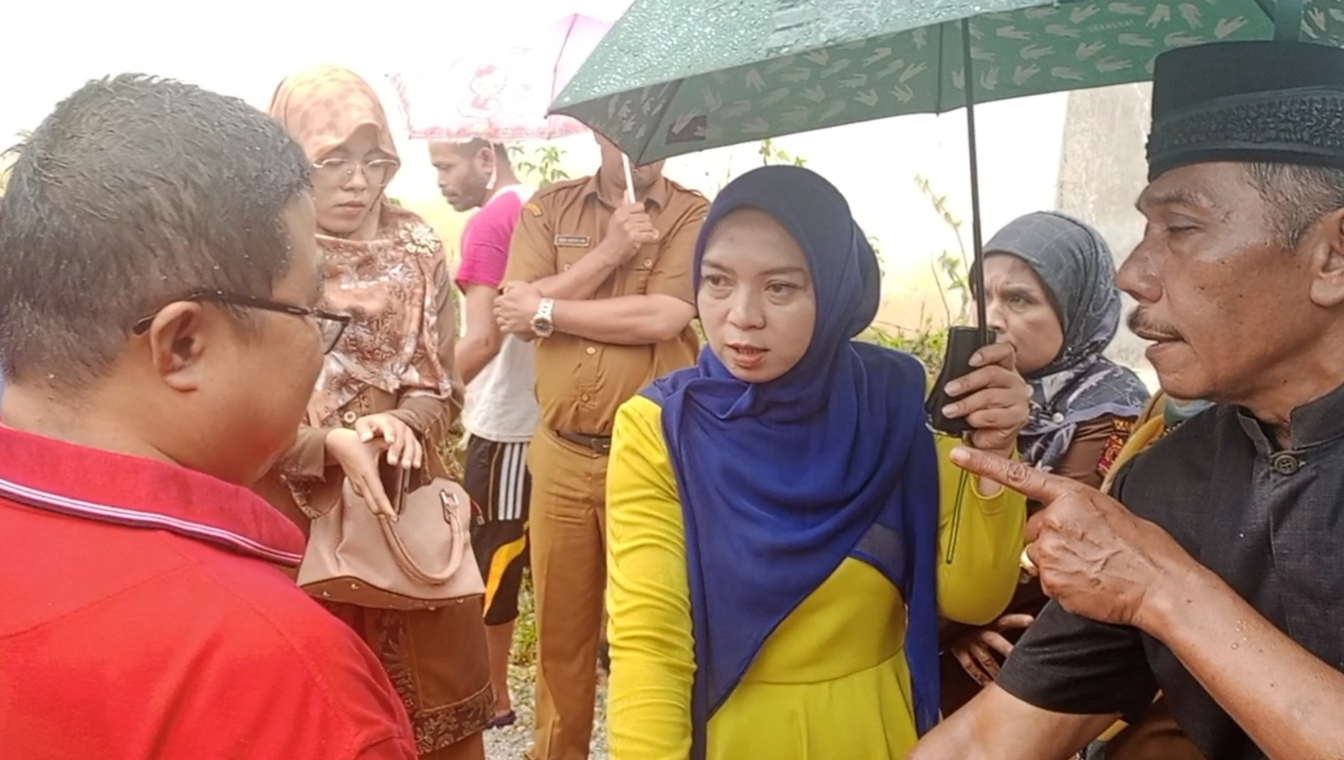 Sidak Tim DPRD dan Pemkab Agam serta Jurnalis ke Pabrik PT Bakapindo Sempat Ricuh