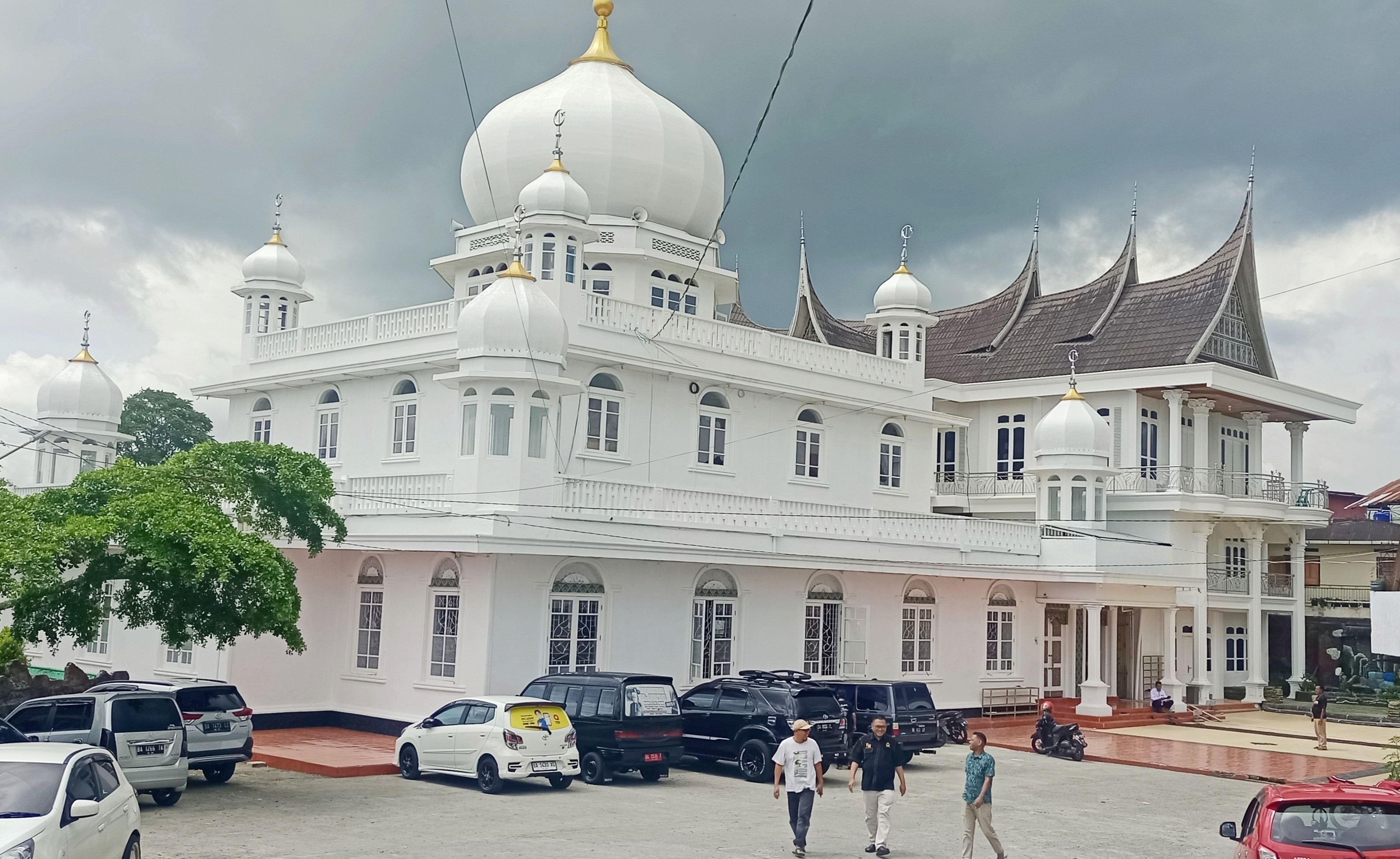 Partai Ummat Bantu Rehab Masjid Jamik Birugo dan Khatam Quran TPQ Istiqomah Surau Balai Banyak