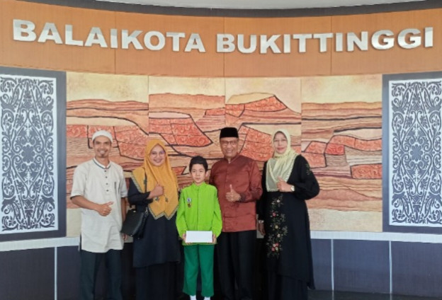 Pemko Bukittinggi Apresiasi Siswa MIS Al-Ikhwan Berprestasi di Tingkat Nasional 