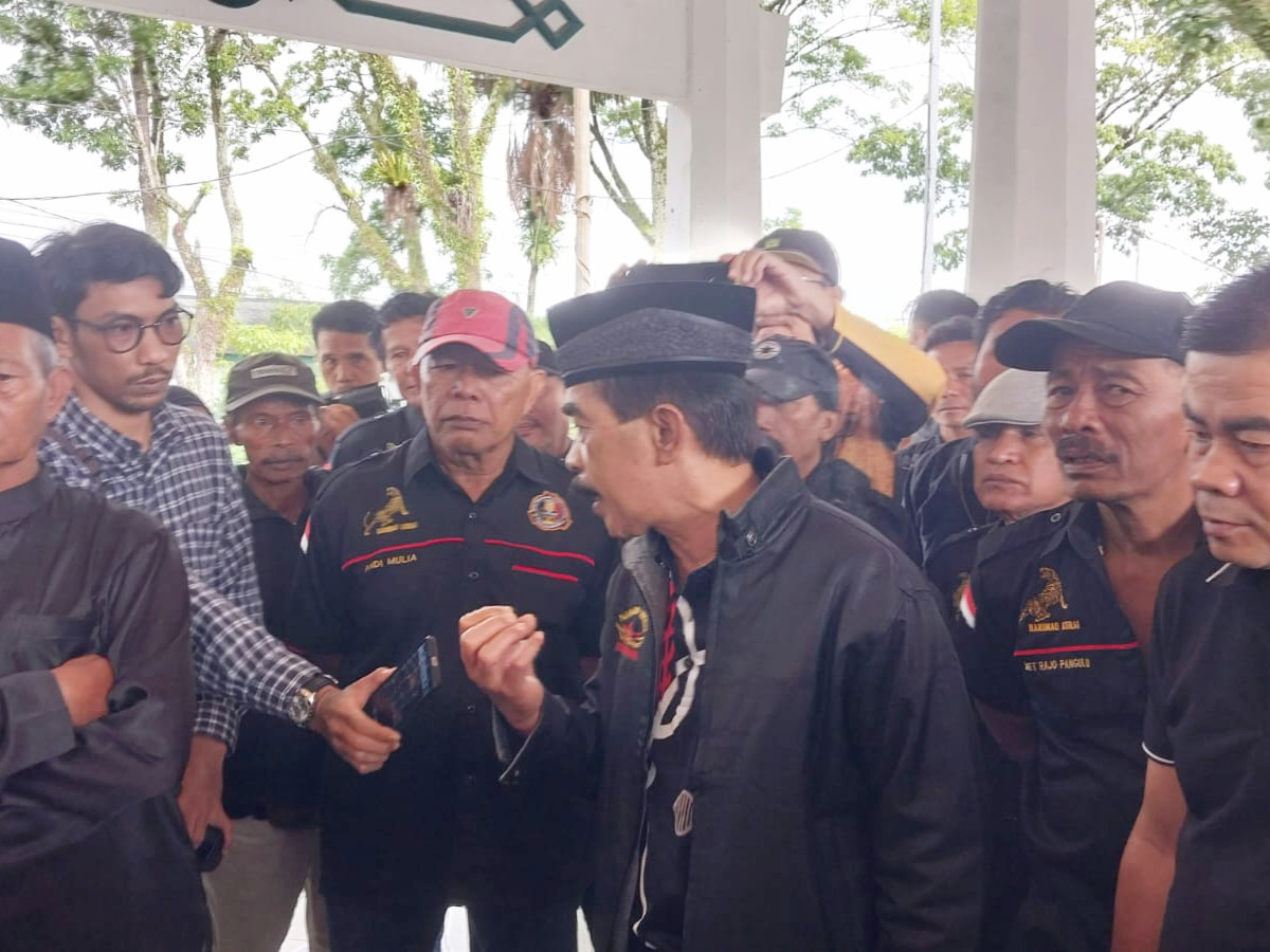 Buntut Diduga Bohong Kasus Inses, Walikota Bukittinggi dilaporkan ke Polisi 