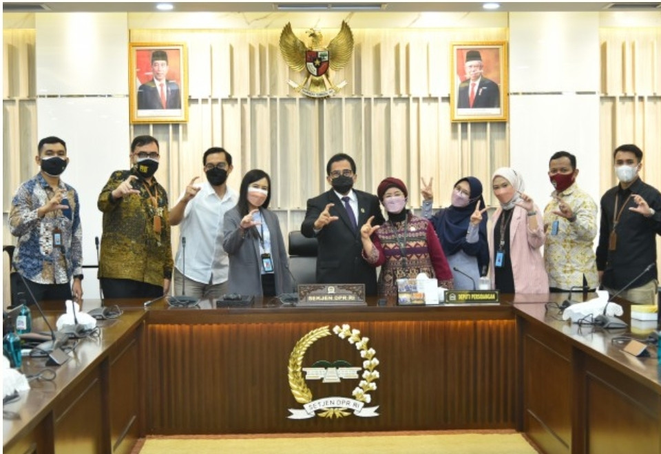 Informatif dari KIP Sebagai Wujud Parlemen Modern