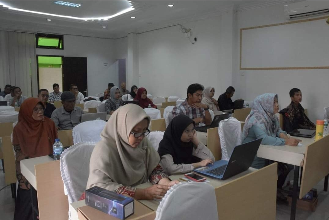 Wako Fadly Amran Serahkan Santunan BPJS Ke Ahli Waris Guru TPA 