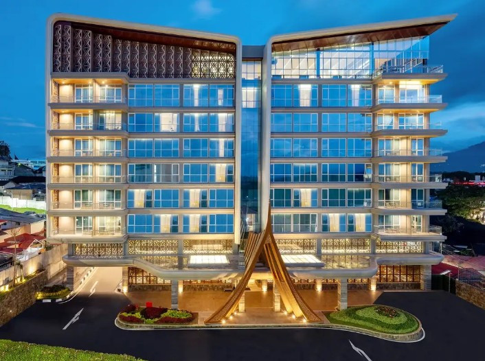 Kontribusi Travel Agent dan Media Partner Hotel Santika Tingkatkan PAD Bukittinggi 